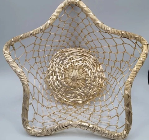 Star Shaped Gold-Tone Metal Aluminum Woven Wire Basket 12" x 4" Fun Decorative Cover