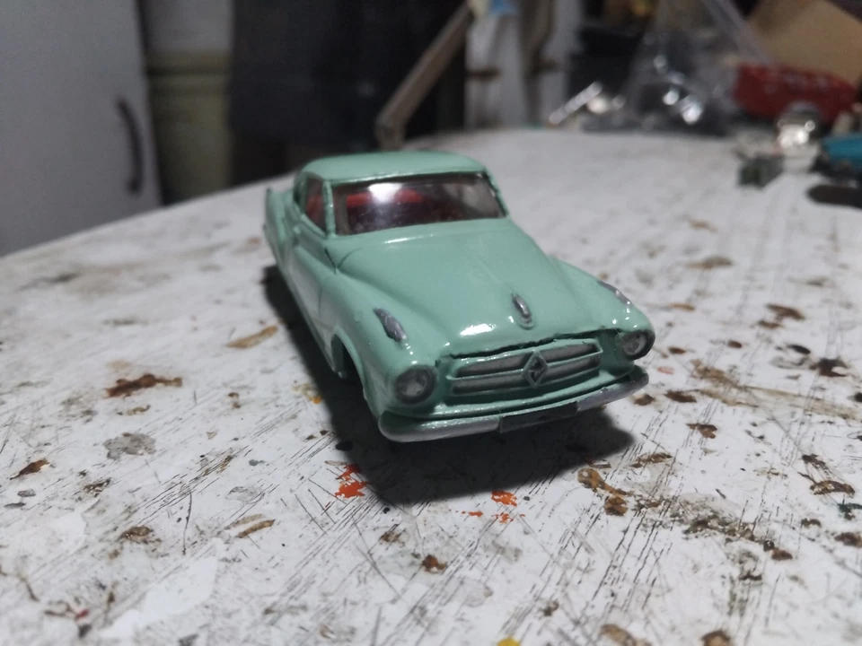 Dinky Toys France N.549 1:43 Borgward Isabella  - Immagine 1 di 4