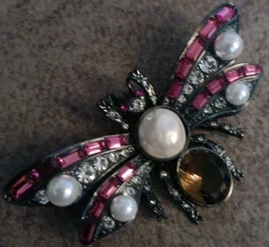 Seltene signierte Joan Rivers Schmetterling Biene Kristalle Perlen Anstecknadel große Brosche - Bild 1 von 2