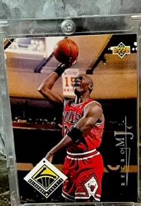 Michael Jordan Card - RARE 90’s CHROME / SILVER INSERT SP - BULLS JERSEY #23 - Picture 1 of 12