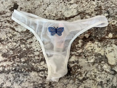 True Vintage Victoria Secret 网眼丁字裤白色蝴蝶 尺寸 M — 第 1/3 张图片