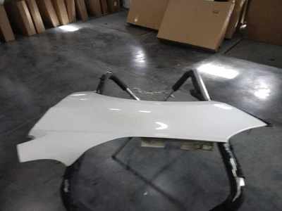 Guardabarros delantero izquierdo usado se adapta a: Subaru Legacy SDN 2015 delantero izquierdo grado A Foto 1 de 3