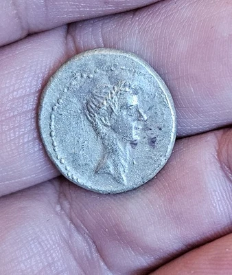 Ancient ROMAN coin Silver Julius Caesar circa 42 BC. AR Denarius - 3.72g - Image 1 of 4