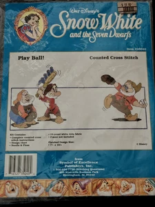 De colección Años 90 CONTADO Punto de Cruz Disney Blancanieves "Play Ball" Béisbol 7 Enanos - Imagen 1 de 4