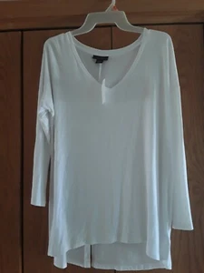"Metaphor" women's White Knit top Blouse Sz M New - Picture 1 of 3