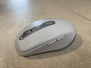 Logitech MX Anywhere 3 Wireless Compact Mouse for Mac with Ultrafast Scrolling - Photo 1/4
