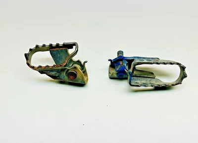 Yamaha TTR 125 1999-2006 250 estriberas 4gy-27421-00-00 paso TTR125 TTR250 Foto 1 de 4