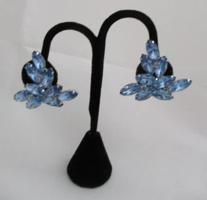 Vintage Weiss Earrings Blue Ice Marquise Crystals Clip on Earrings - Picture 1 of 4