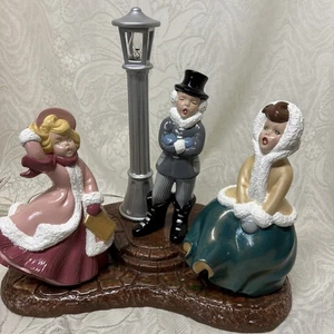 VTG Atlantic Mold Christmas Carolers 5 pcs Ceramic Girl Boy Lamppost Rare Base - Picture 1 of 13