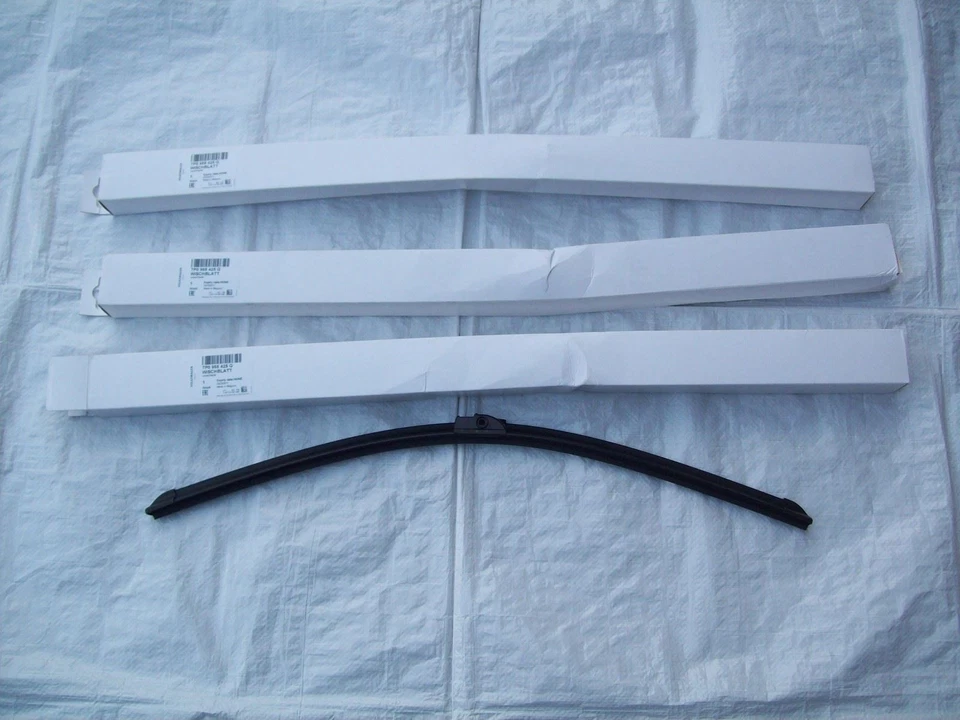 Escobilla limpiaparabrisas VW Touareg 7P x3 genuina delantera negra 7P0955425G 2010-2018 Foto 1 de 4