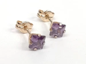 9ct Yellow Gold Earrings Princess Cut Purple CZ Studs 14ct Butterfly Fittings - Picture 1 of 9
