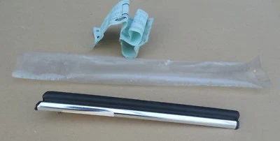 Ford Taunus 2 Zierleiste Kotflügel vorne links Finis 1573665  -  76BB-16061-AAFA - Изображение 1 из 4