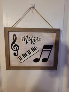 WOODEN HANDMADE MUSIC FRAMED COLLAGE - Picture 1 of 1