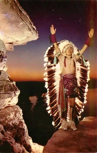 Postal Wisconsin The Sunrise Call Stand Rock Ceremonia Nativa Americana Zuni - Imagen 1 de 2