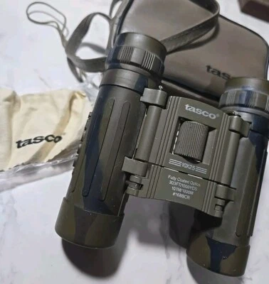 Tasco 10x25 168BCR 288ft/1000yds Foldable Camouflage Binoculars -Coated Optics - Image 1 of 4