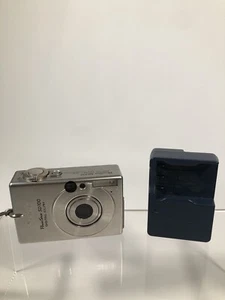 Canon PowerShot SD100 Digital Elph Camera 3.2MP FOR PARTS - READ DESCRIPTION  - Picture 1 of 14