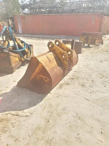 2 CY GRADING/DITCHING BUCKET - Picture 1 of 2