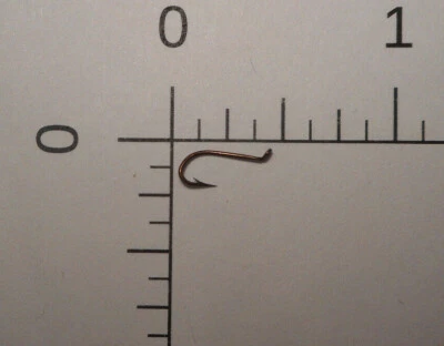 100 MUSTAD #14 FLY TYING Kendal KIRBY HOOKS TURNED UP TAPERED EYE BRONZED 3980 - Image 1 of 4