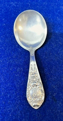 Cuchara bebé Kirk & Son plata esterlina patrón rosa con monograma 21,5 gramos ml Foto 1 de 4