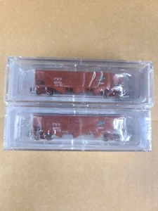 Bluford Shops N C&NW Chicago 3-Bay Offset Side Hopper Omaha Road 2 Car Set 73982 - Picture 1 of 2