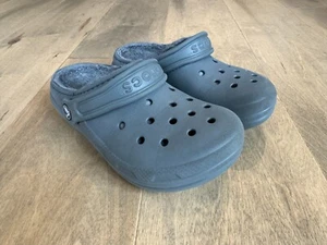 Crocs 203506 Classic Faux Fur Lined Gray Comfort Clogs Junior Kids Boys Size J2 - Picture 1 of 15