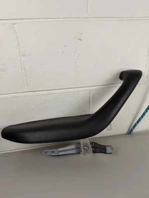 Toyota Sequoia 2001-2007 reposabrazos conductor manija de puerta agarre conductor izquierdo gris OEM Foto 1 de 4