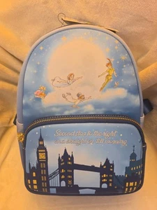 Mini Mochila Loungefly Disney Peter Pan Segunda Estrella Brilla en la Oscuridad - Imagen 1 de 3