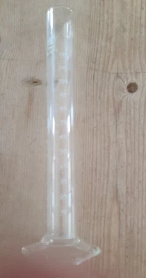 Ancienne Eprouvette à bec de Laboratoire en Verre Graduée - SIMAX - 125 ml - vin - Photo 1/4