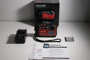 Fujifilm Finepix XP200 Digital Camera 16.4MP 5x Zoom Red 32GB Card Battery/charg - Picture 1 of 14
