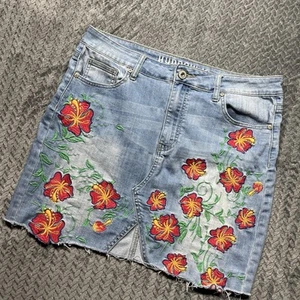 Hydraulic Damengröße 14 Soho V-vorne bestickt Denimrock Blumenmuster roher Saum - Bild 1 von 11