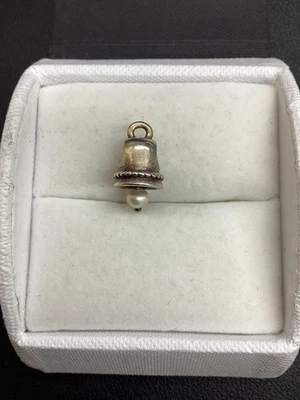 Pandora Plata Esterlina Perla Campana Dije Foto 1 de 4
