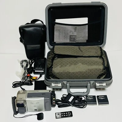 The SHARP VL-HL80 8mm LCD ViewCam Complete set - Image 1 of 4