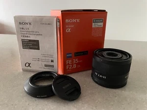 Sony Zeiss Sonnar T* Fe 35mm F2,8 ZA lens. Excellent cond. Free postage in AU - Picture 1 of 6