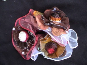 SCRUNCHIE CURA A TEMA AUTUNNALE CON STRASS - Foto 1 di 1