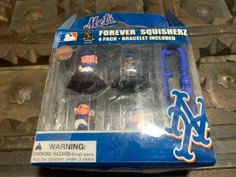 Forever Collectibles Squisherz 4 Pack Bracelet Included, MLB New York Mets Cover