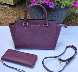 Real Michael Kors Bag & Wallet Great Condition Cross Body Medium Purse Plum - Picture 1 of 17
