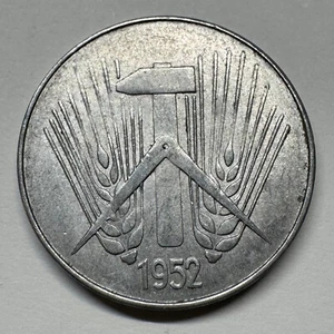 1952 Germany 10 Pfennig - Coin #C-018 - Picture 1 of 2