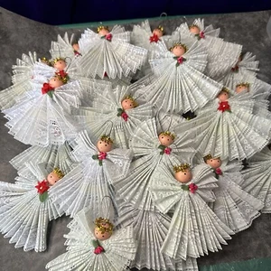 Lot 28 Vintage Mid Century Christmas Angel Ornaments Handmade Starched Pleated - Picture 1 of 4