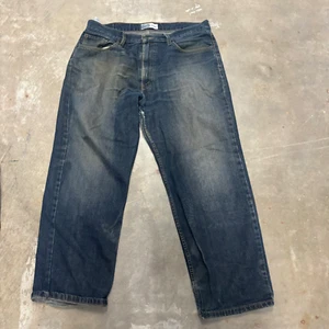 Signature Levis Jeans Mens 38x30 Blue Dark Wash Denim Cotton Relaxed Fit - Picture 1 of 12
