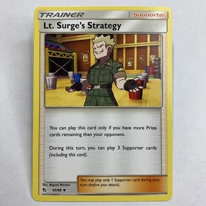 JCC Pokémon Regular Poco Común Estrategia del Teniente Surge's Destinos Ocultos 60/68 - Imagen 1 de 2