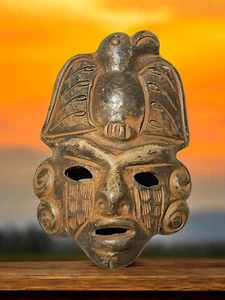 Máscara de pájaro Tairona arte ancestral arcilla negra artesanal de Santa Marta - Imagen 1 de 8