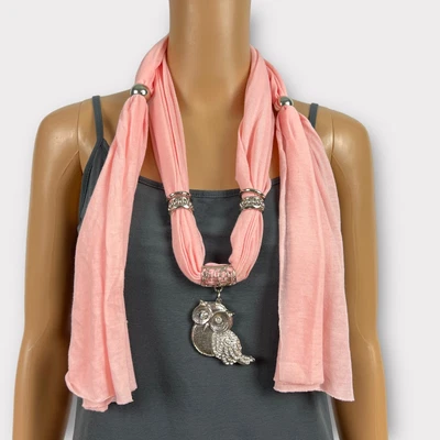 Bufanda Rosa Claro Búho Pájaro Dije Colgante Collar Tono Plata Detalles Metálicos  Foto 1 de 4