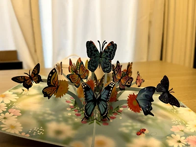 Pop up 3D hermosa tarjeta de exhibición de mariposa azul Foto 1 de 2