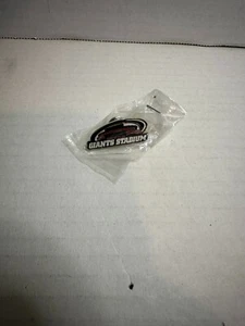 Vintage Giants Stadium Pin New - Picture 1 of 1