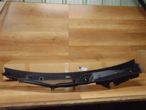 Air Inlet Cover Genuine Mercedes X204 - A2048300313 - Picture 1 of 1