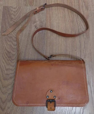 Bolso de caza de colección, cuero, color camel, tamaño 27x17 cm/10,6 x6,7 pulgadas, años 70 usado Reino Unido Foto 1 de 4