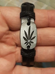 SCHWARZES LEDER WEED POT LEAF MAIJUNNA Unisex Leder verstellbares Armband - Bild 1 von 6