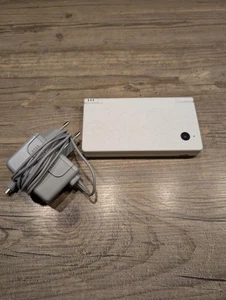 Nintendo DSi Pokémon Reshiram Zekrom Edition - Weiß - Handheld Konsole - Bild 1 von 4