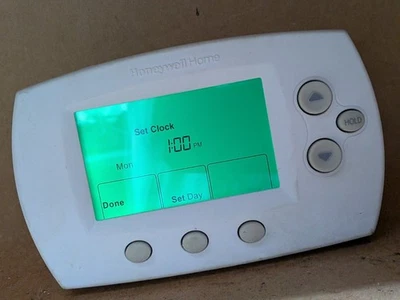 Honeywell Thermostat TH6220d1028 Standard White Programmable Digital - Image 1 of 4