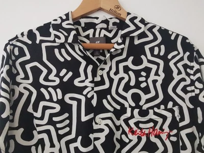Camisa de manga corta H&M x Keith Haring con estampado integral talla mediana  Foto 1 de 4